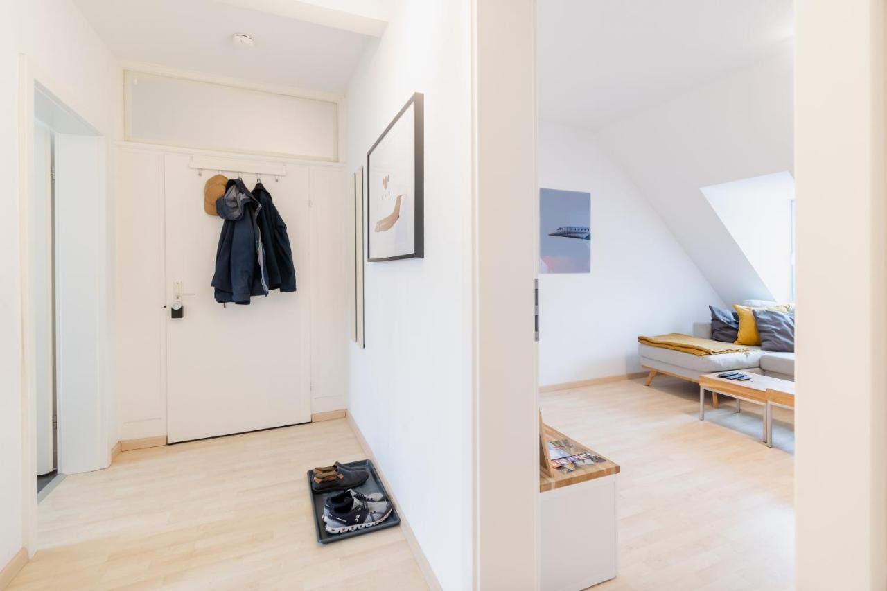 Dachgeschoss-apartment / Ruhig / Zentrale Lage Nahe Staatstheater / Hbf Apartment