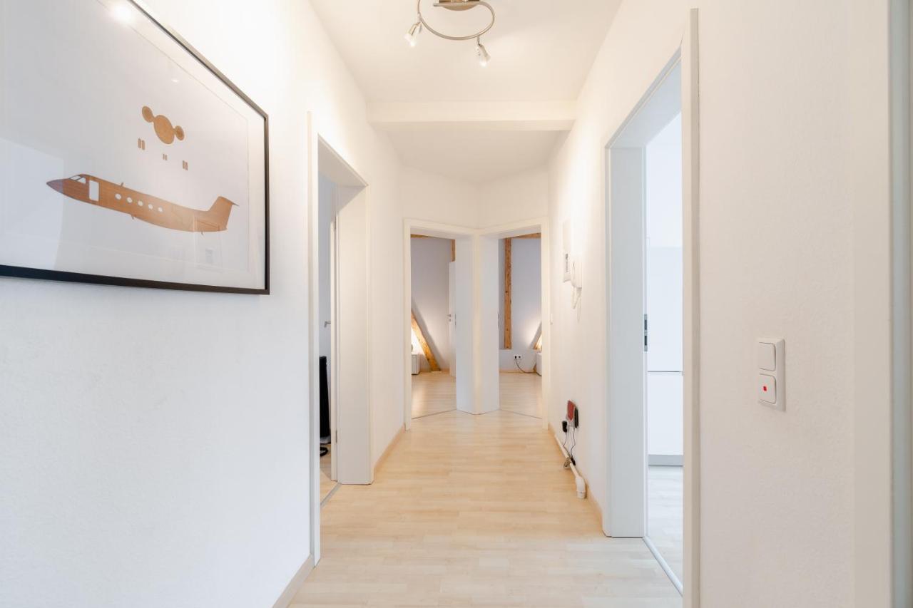 Apartment Dachgeschoss-apartment / Ruhig / Zentrale Lage Nahe Staatstheater / Hbf Wiesbaden