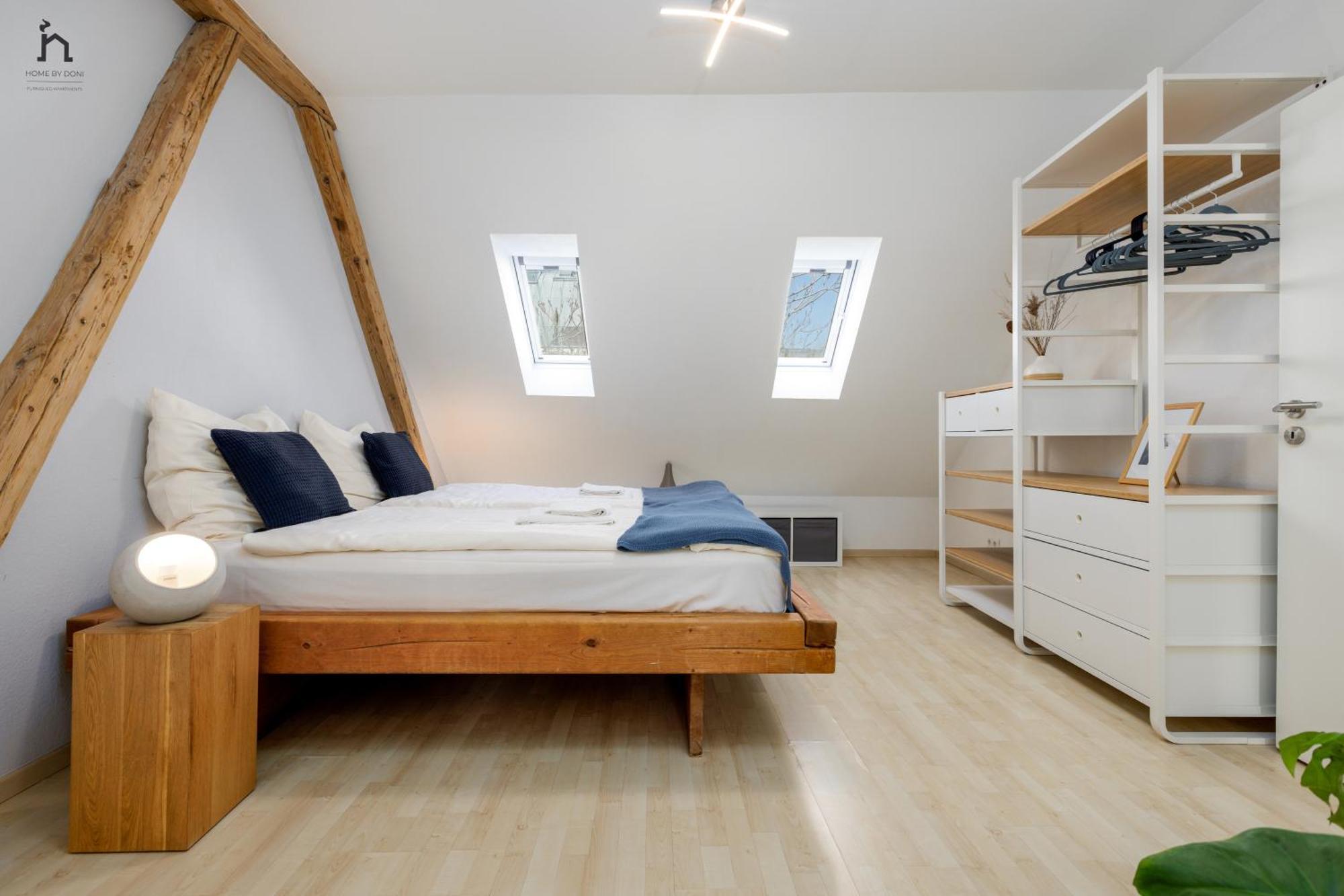 Apartment Dachgeschoss-apartment / Ruhig / Zentrale Lage Nahe Staatstheater / Hbf Wiesbaden